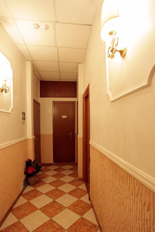 Hotel Hollywood Róma Kültér fotó
