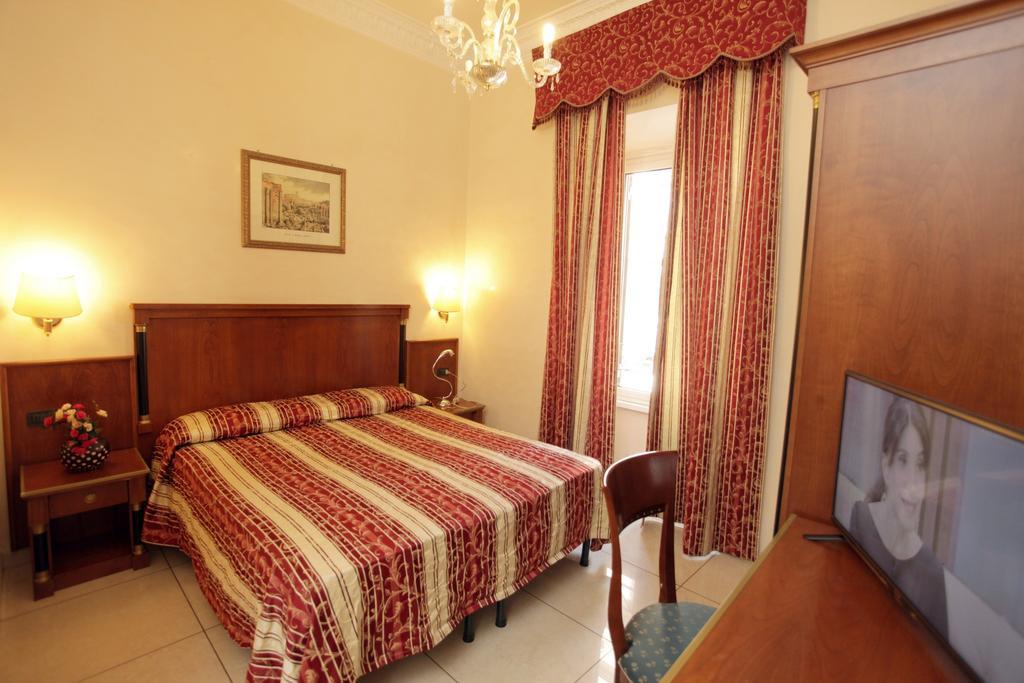 Hotel Hollywood Róma Kültér fotó