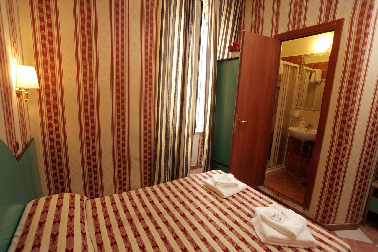 Hotel Hollywood Róma Kültér fotó